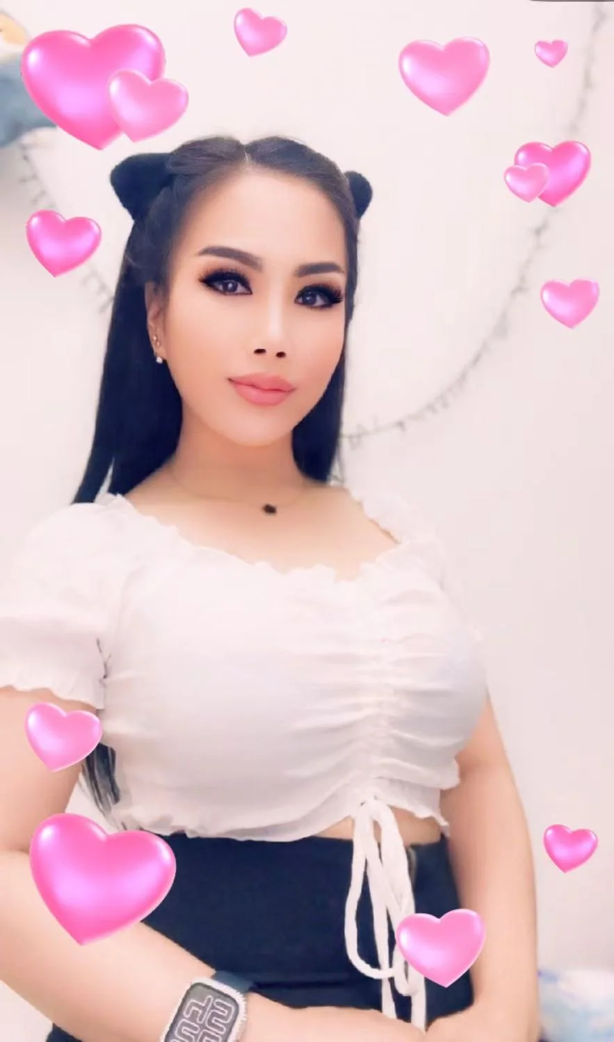 Massage therapist at Shen's Massage Center in Ras Al Khaimah, full photo 5